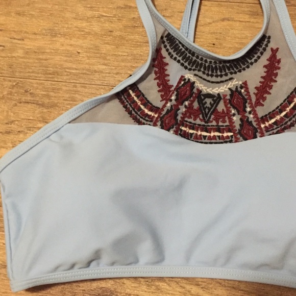 Swimsuit top - Picture 2 of 3